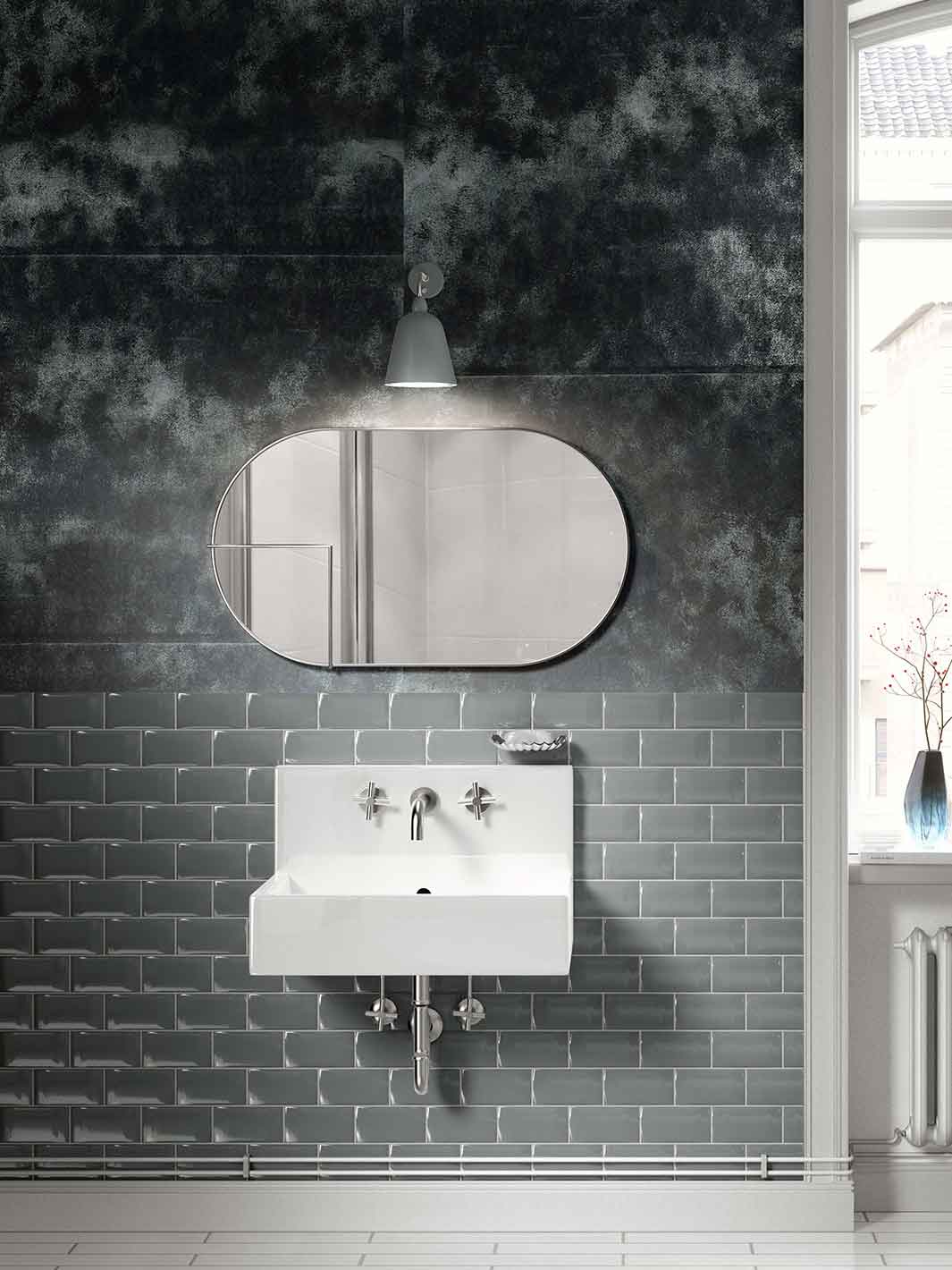 Aqualille Storm Wallpaper in Slate Gray in Bathroom